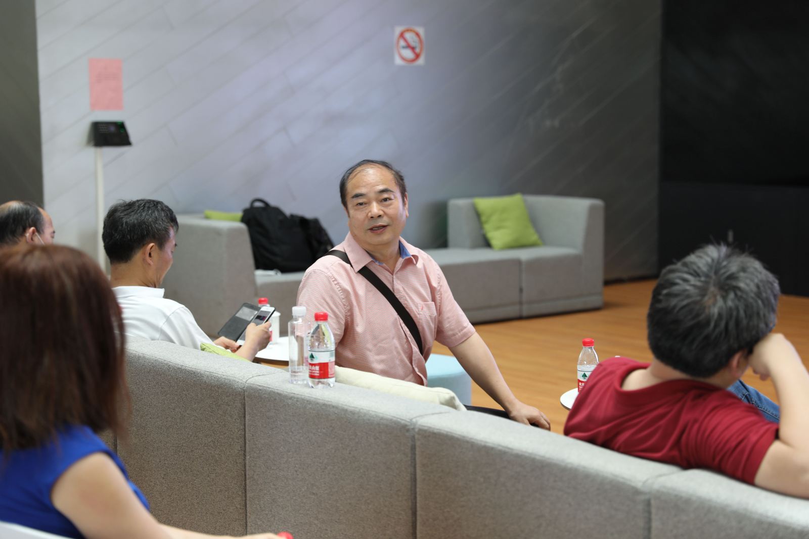 软件工程学院召开骨干教师交流座谈会