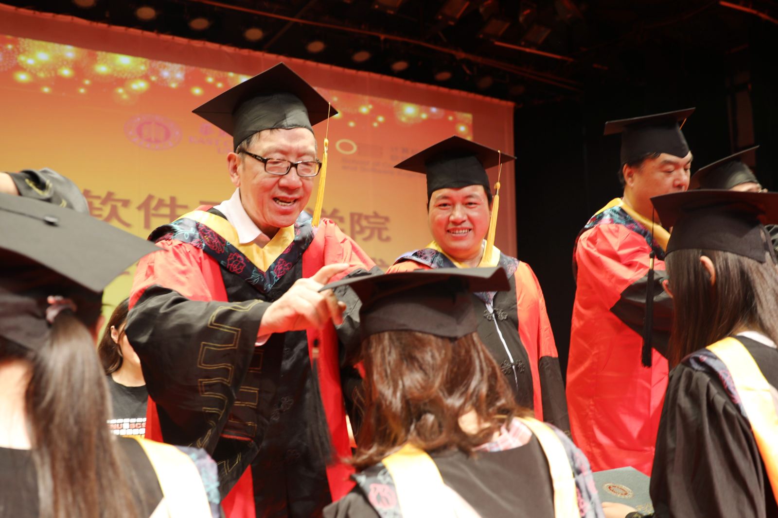 青春韶华 最忆师大丨计算机科学与软件工程学院隆重举行2019届毕业典礼