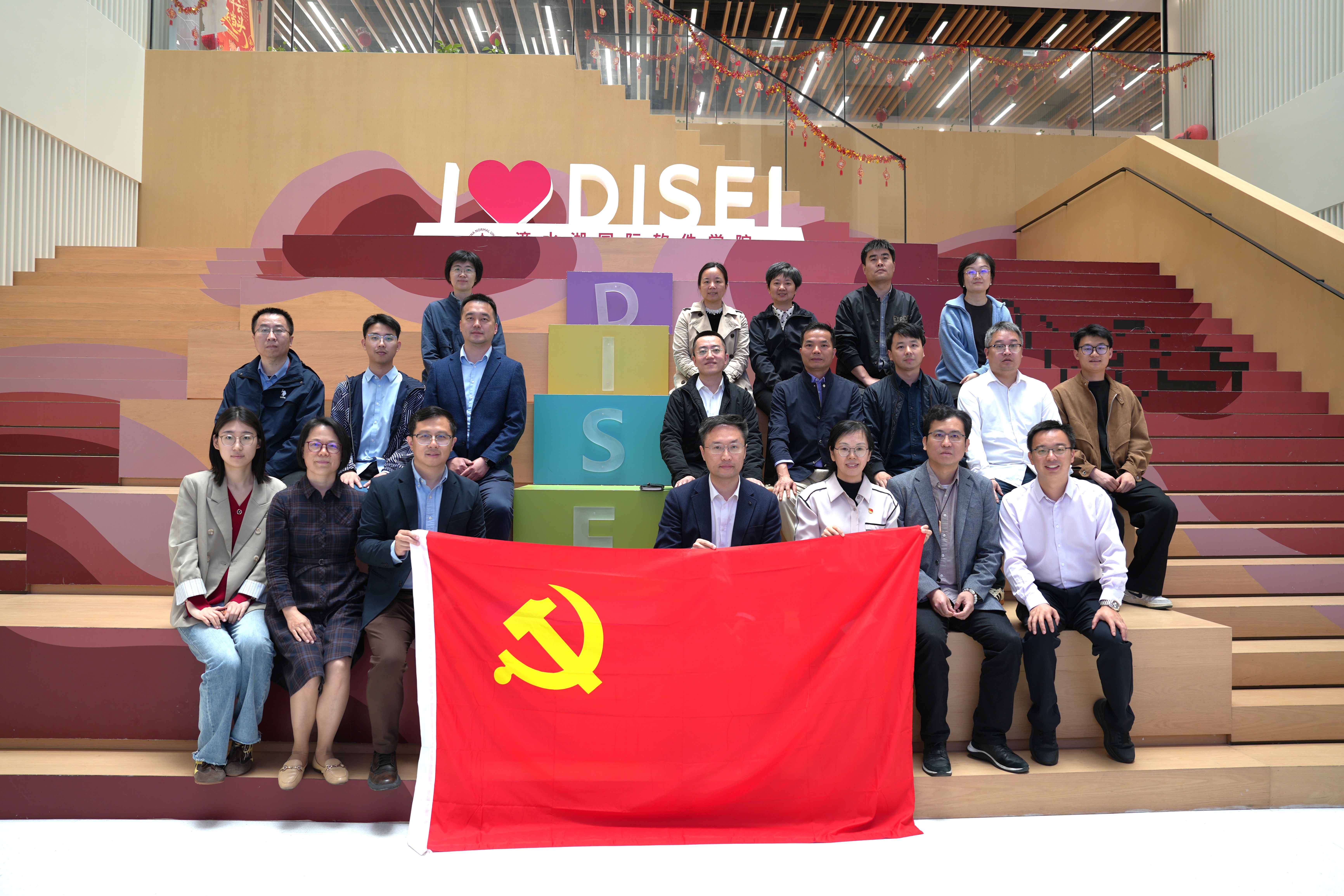 篇头大合照.JPG 篇头大合照.JPG