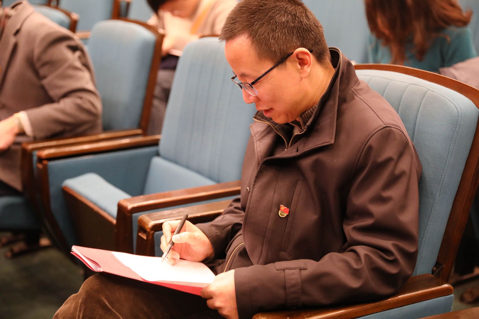 跨越新征程 聚力谱新篇——计算机科学与软件工程学院举行第一次党员代表大会
