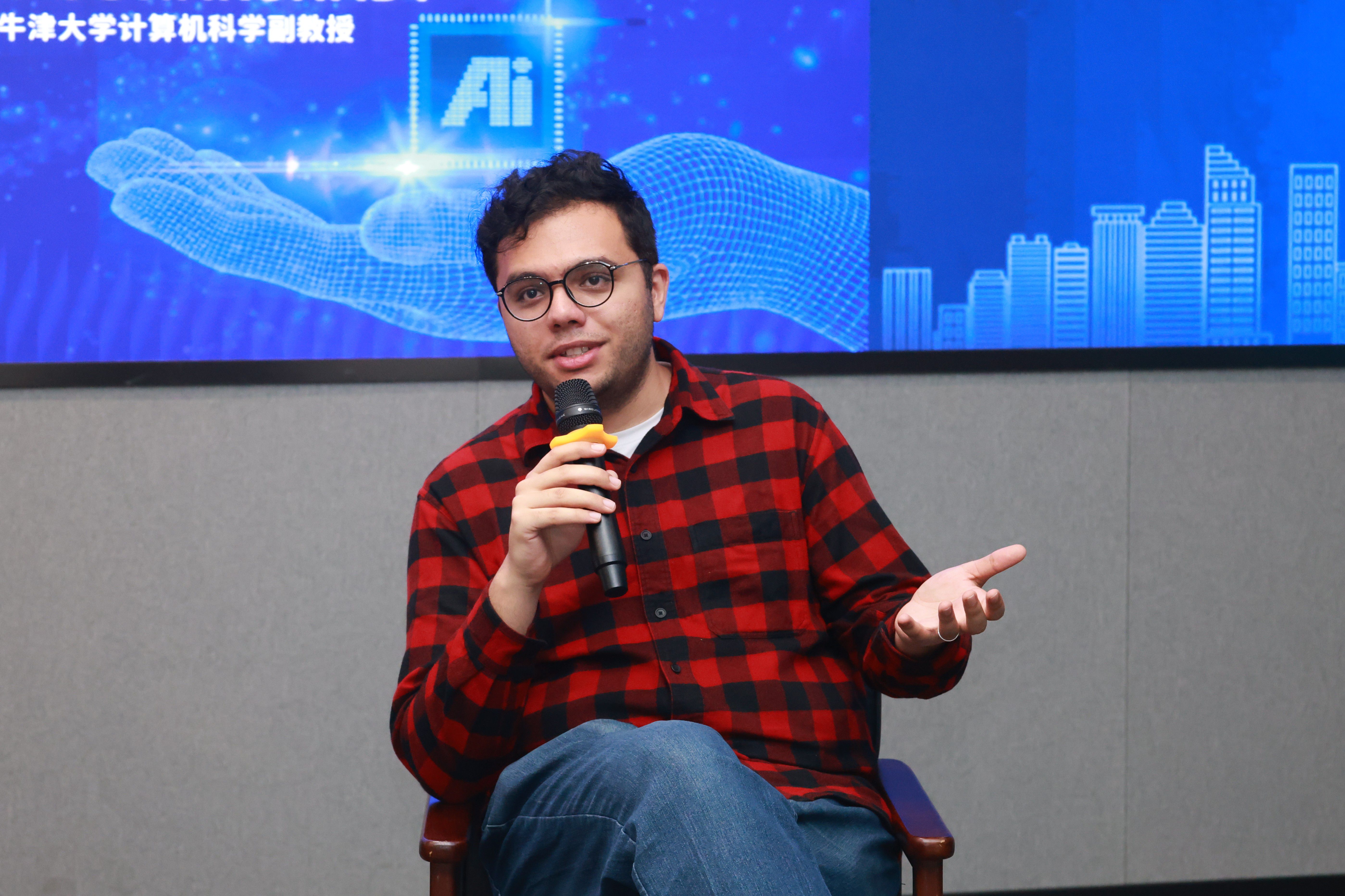 5.Panel-Amir.JPG 5.Panel-Amir.JPG