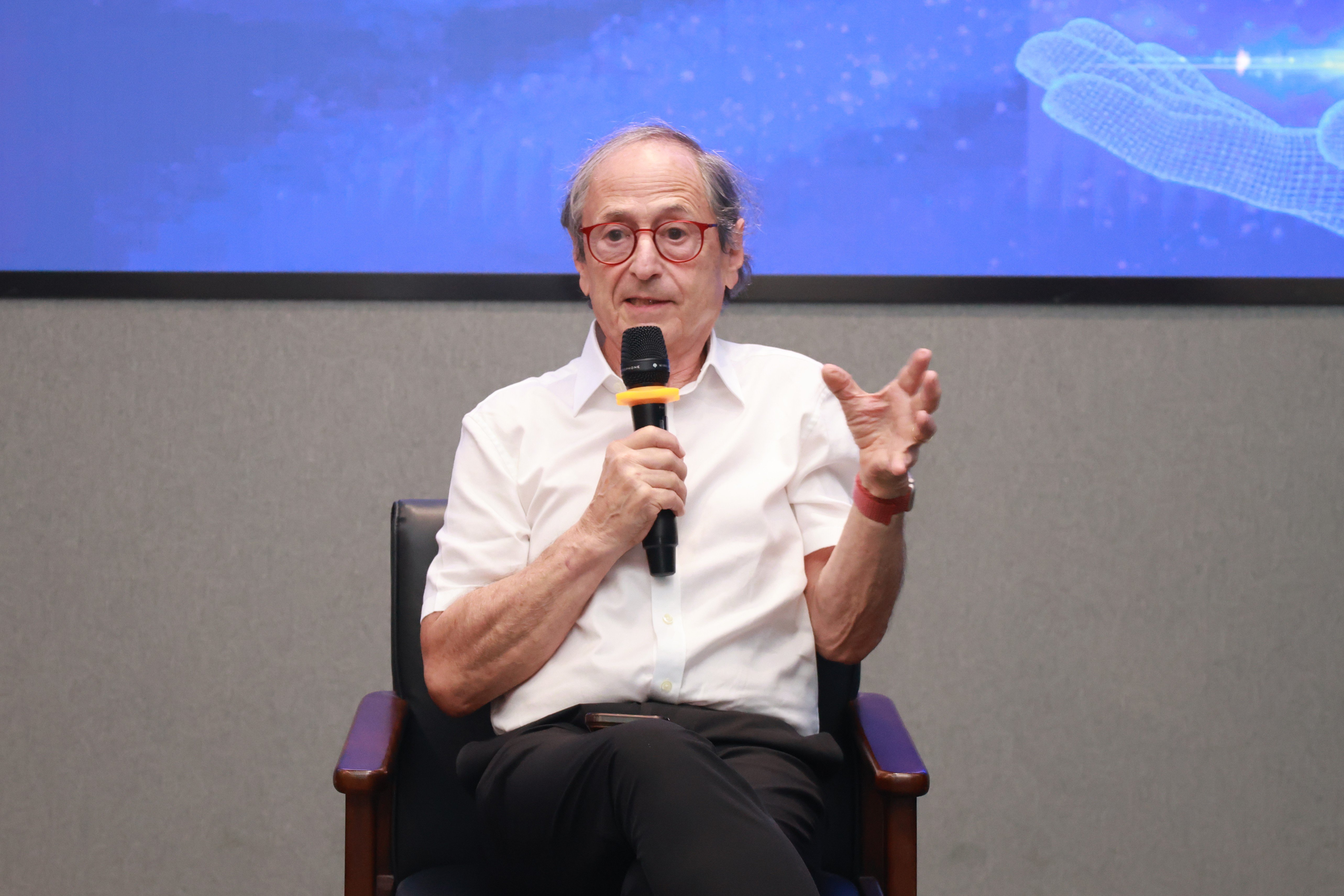 4.Panel-Levitt.JPG 4.Panel-Levitt.JPG